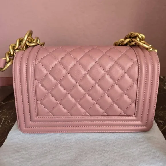 CHANEL Small Boy Bag. - Picture 2 of 15